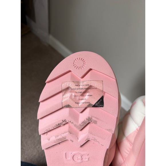 UGG Maxi Slide Slippers Puffy Platform Satin Sandals size 9 main image 2